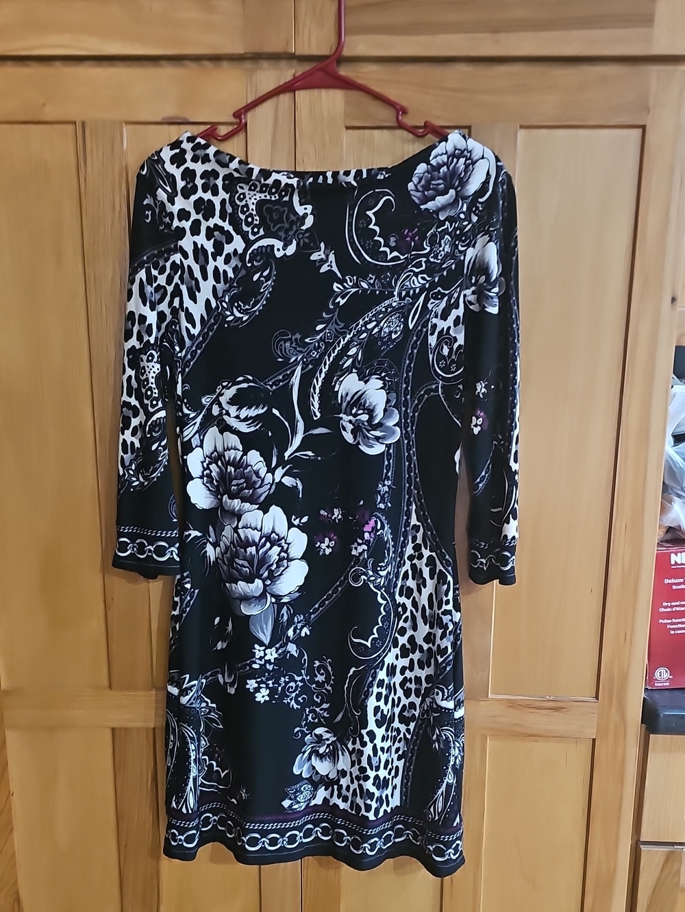 White House Black Market Black & White Floral Leopard Print Long Sleeve Dress